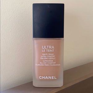 CHANEL ULTRA LE TEINT FOUNDATION BR32